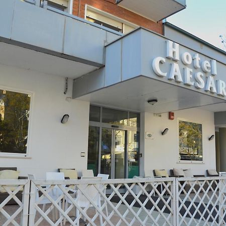 Hotel Caesar 페자로 외부 사진