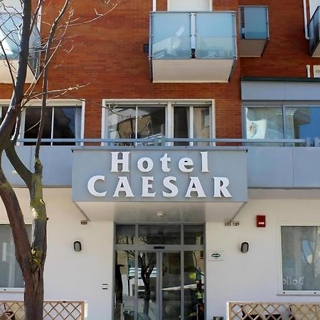 Hotel Caesar 페자로 외부 사진
