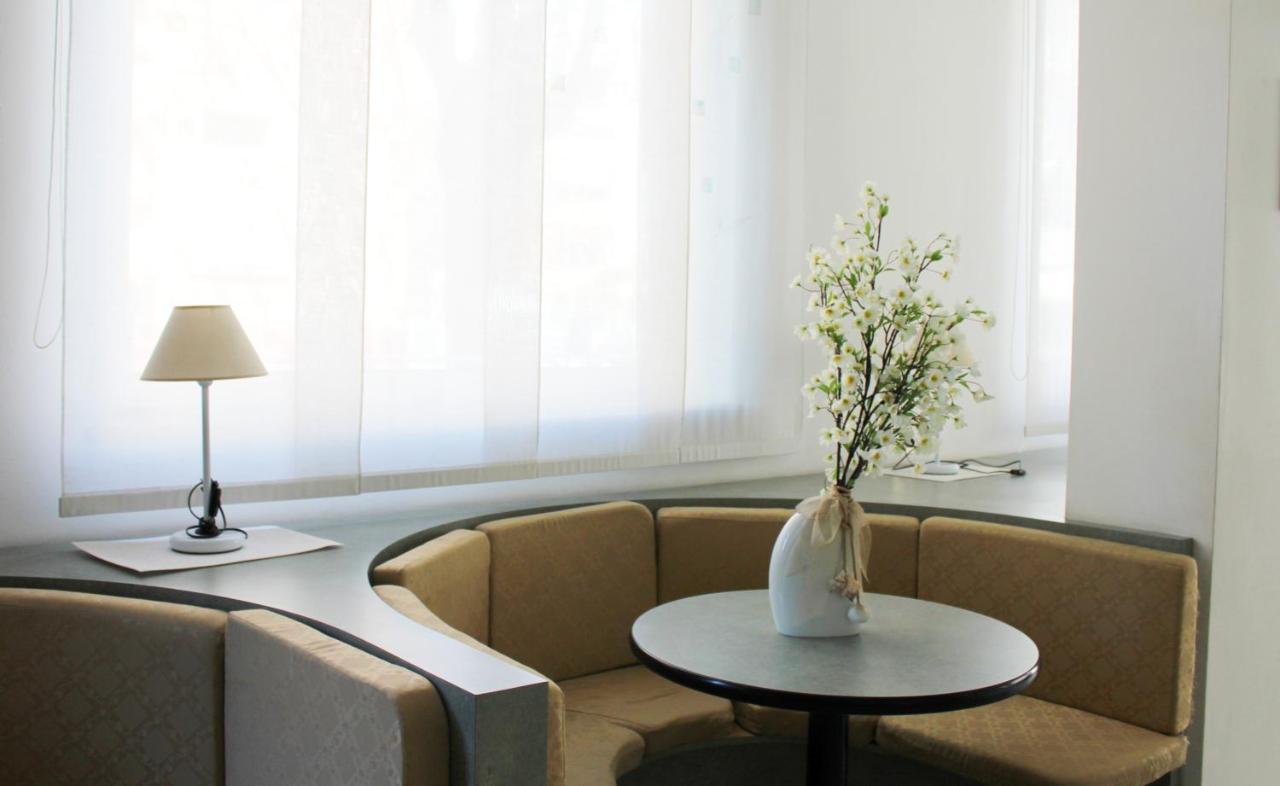 Hotel Caesar 페자로 외부 사진