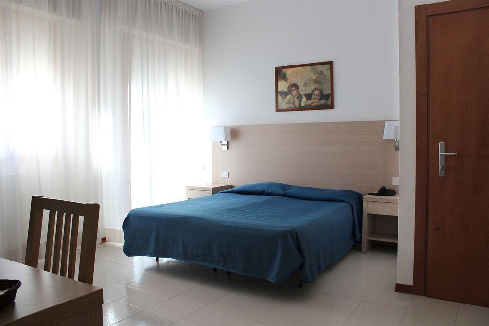 Hotel Caesar 페자로 외부 사진