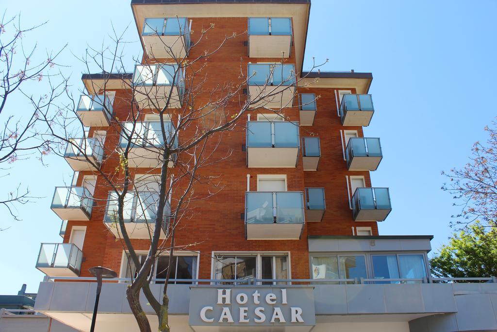 Hotel Caesar 페자로 외부 사진